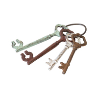 Willow &amp; Silk Antique Metal 24cm Mixed Rusty 4 Skeleton Keys On Ring